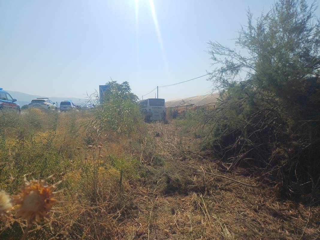 Yolcu otobüsü kontrolden çıktı! 35 yolcu kabusu yaşadı 2